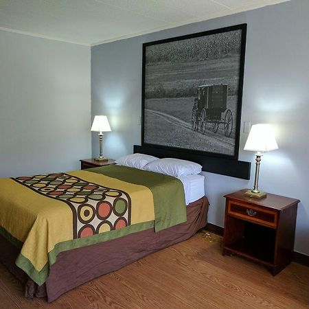 Sprucewood Inn Елирия Екстериор снимка