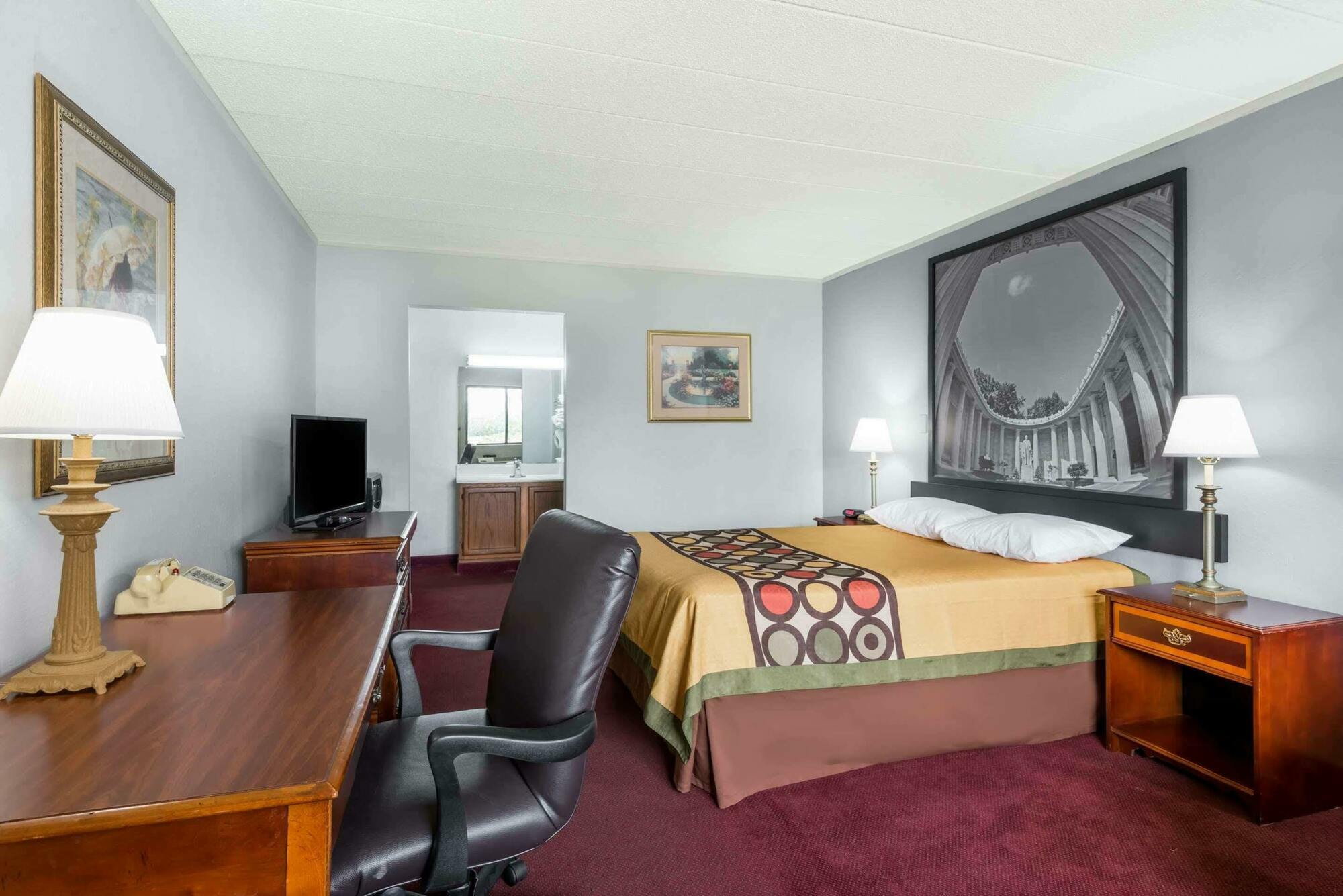 Sprucewood Inn Елирия Екстериор снимка